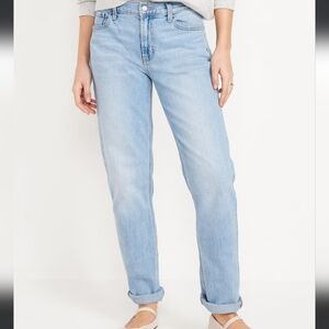 Old Navy Mid-Rise Wow Boyfriend Straight Jeans | 4